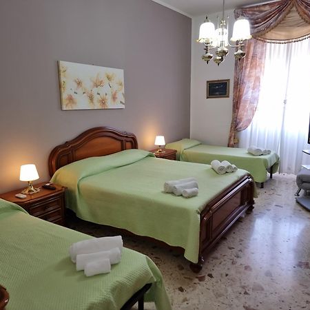 Residenza Margherita - Centralissima Salernes Extérieur photo