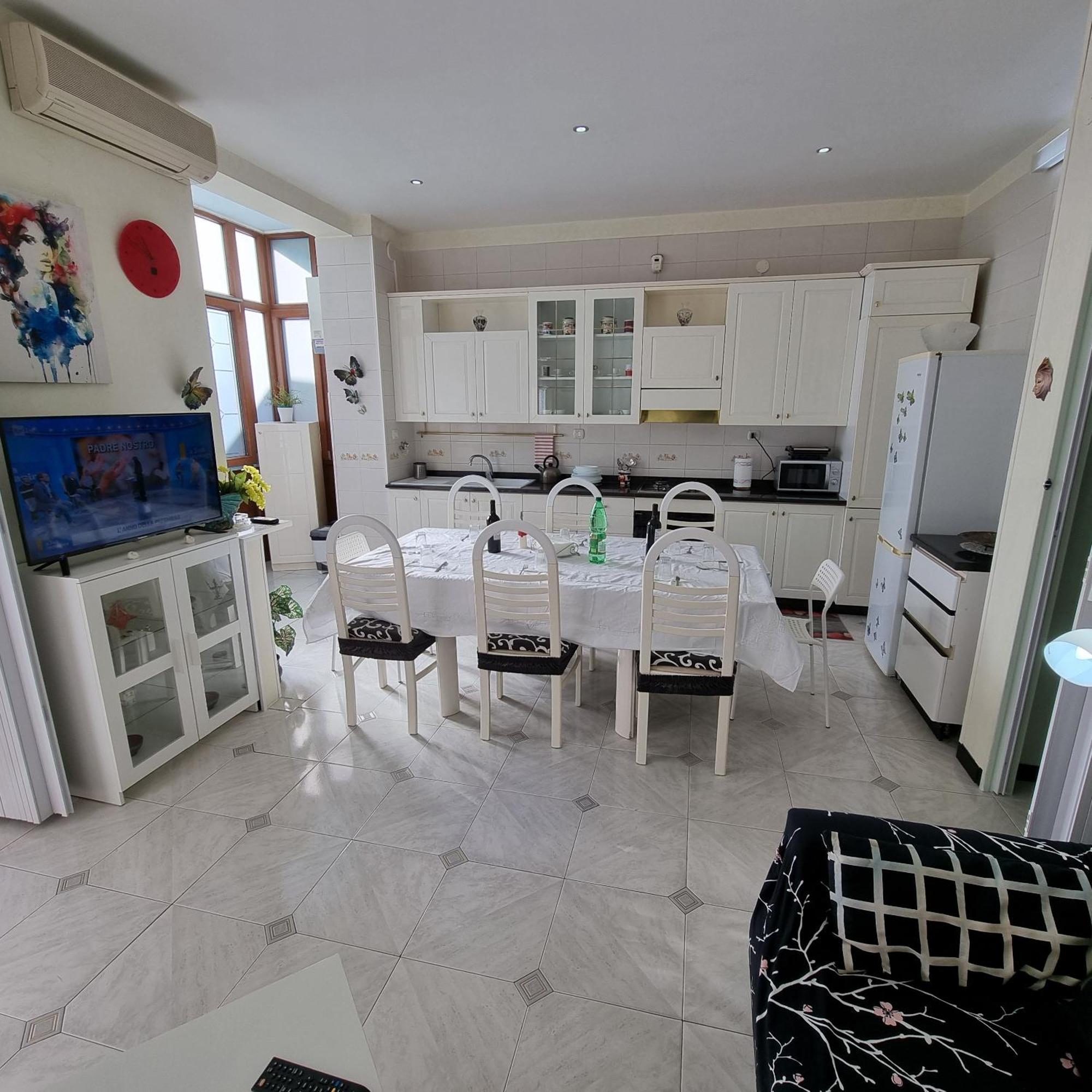 Residenza Margherita - Centralissima Salernes Extérieur photo